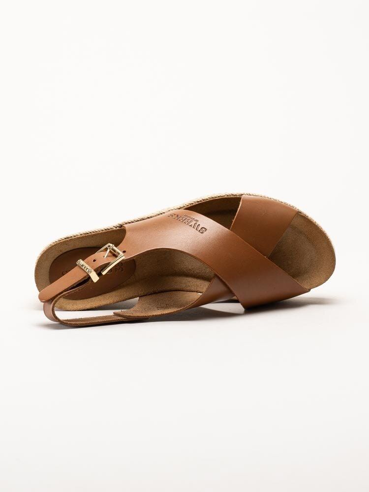 Sweeks - Selma Cross - Bruna kilklackade sandaletter i skinn