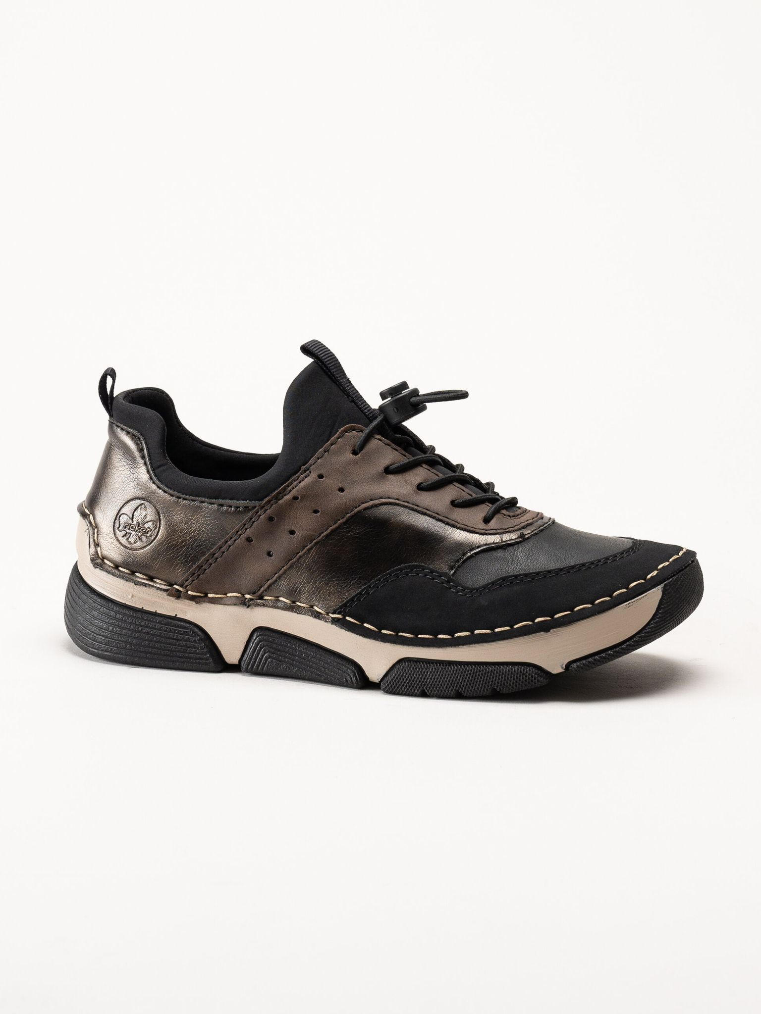 Rieker - Svarta slip on promenadskor