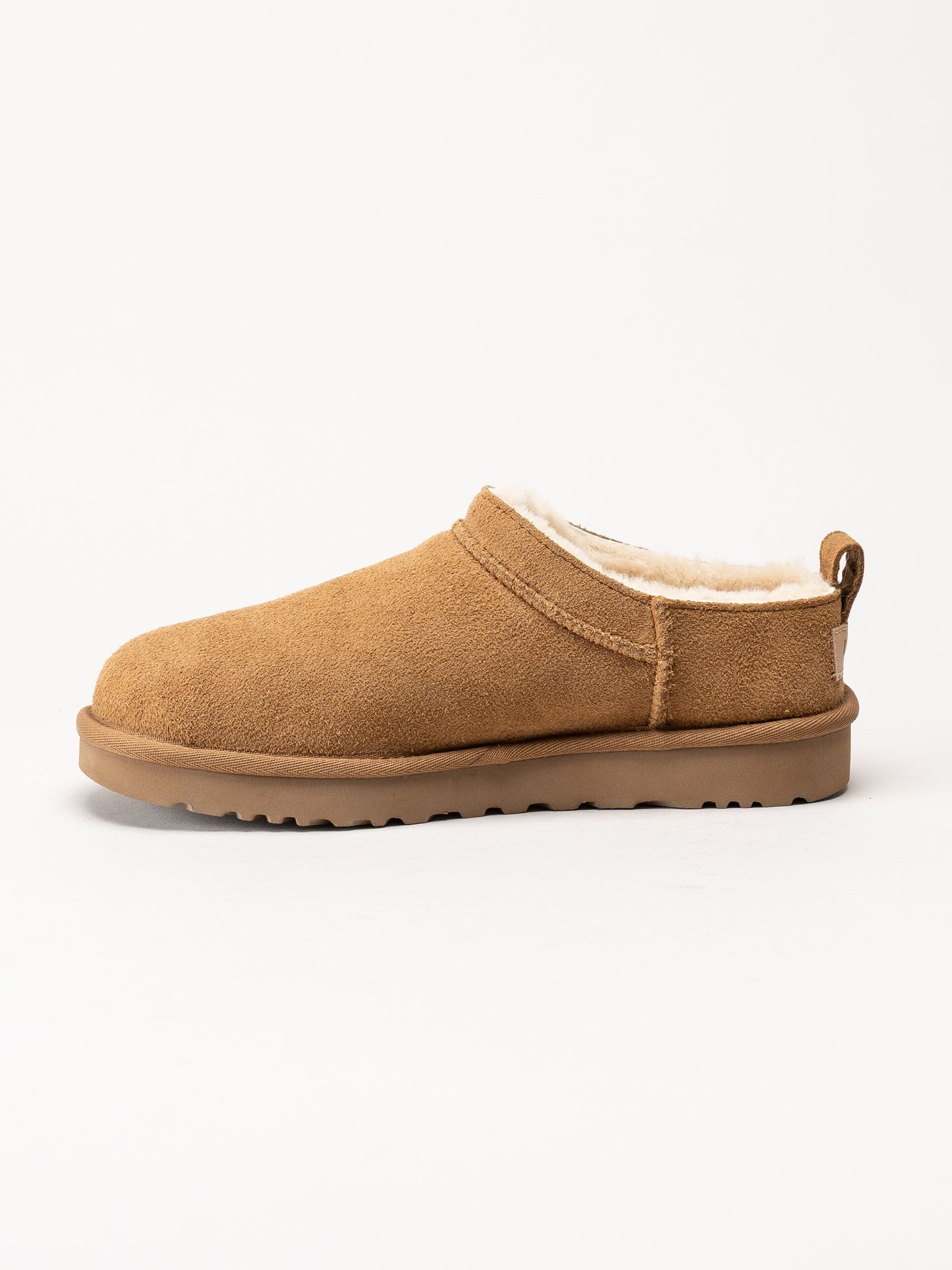 UGG - W Classic Micro - Ljusbruna ullfodrade boots i mocka