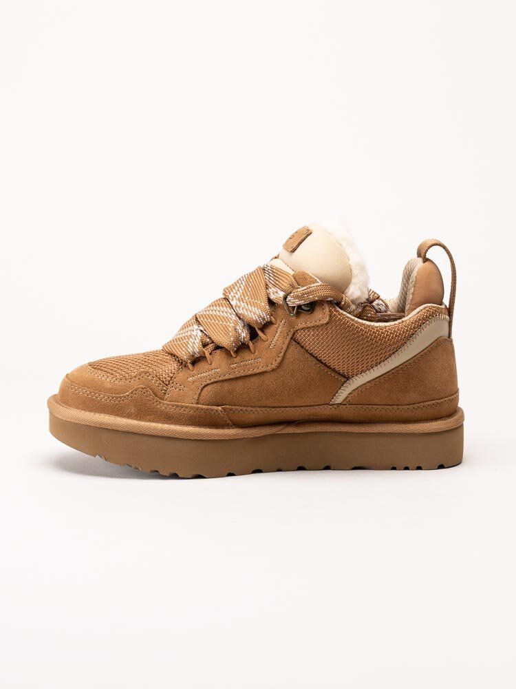 UGG - W Lowmel - Ljusbruna ullfodrade sneakers