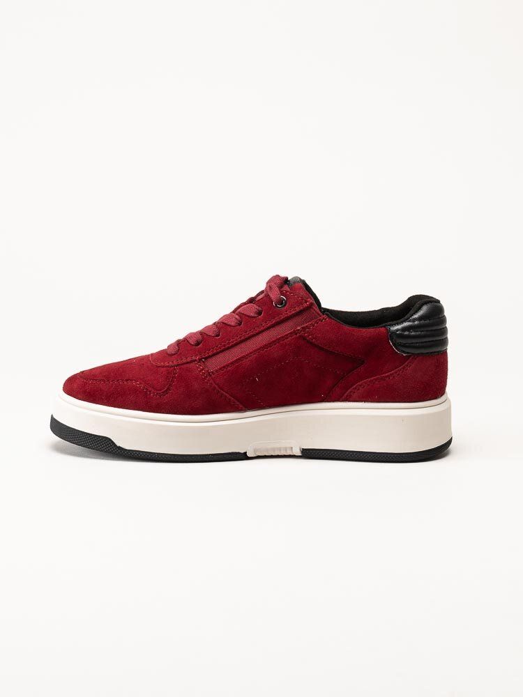Tamaris - Röda sneakers i mocka