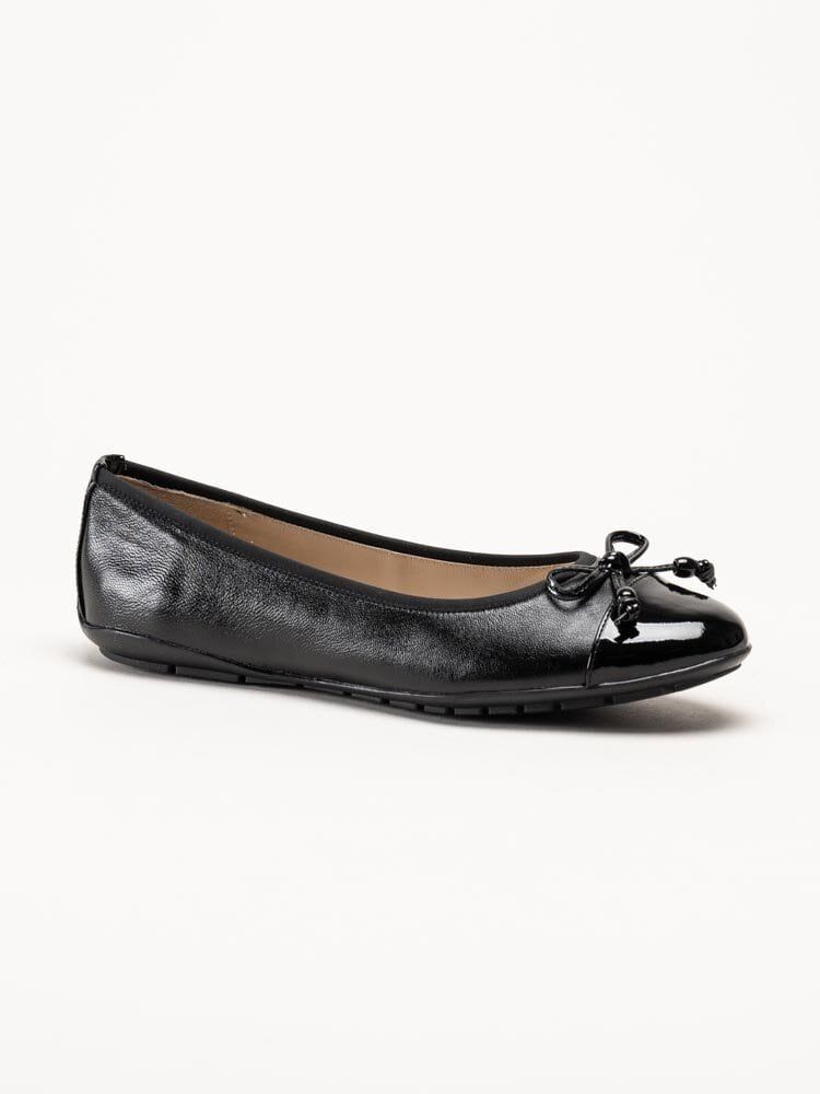 Caprice - Svarta ballerina i skinn