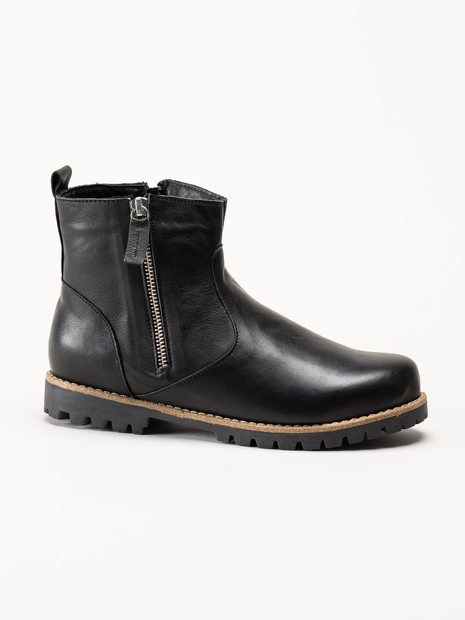 Charlotte of Sweden - Svarta boots i skinn