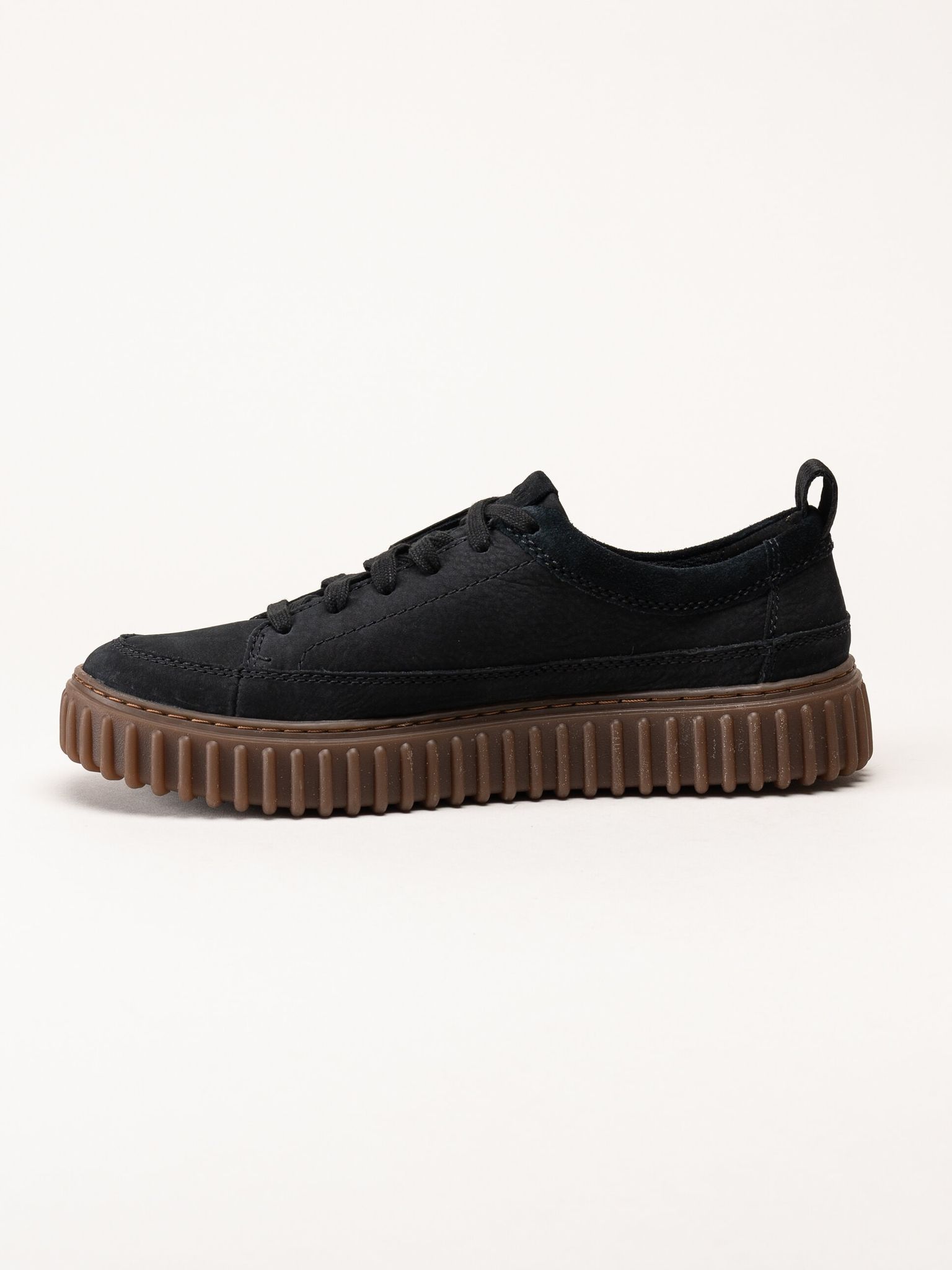 Clarks - Torhill Lace G - Svarta snörskor i nubuck och mocka