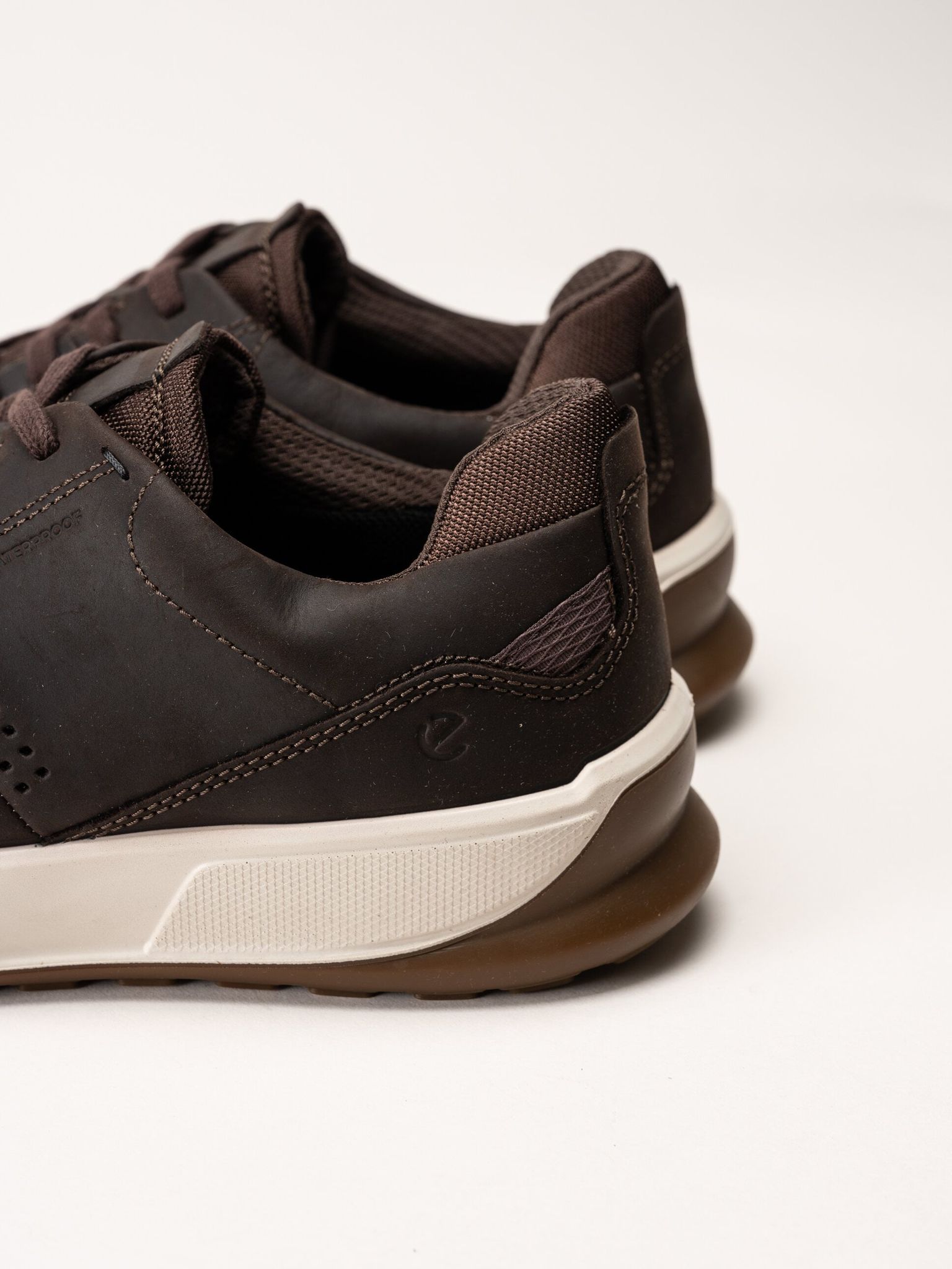 Ecco - Byway 2.0 Shoe WP - Bruna promenadskor i oljat skinn