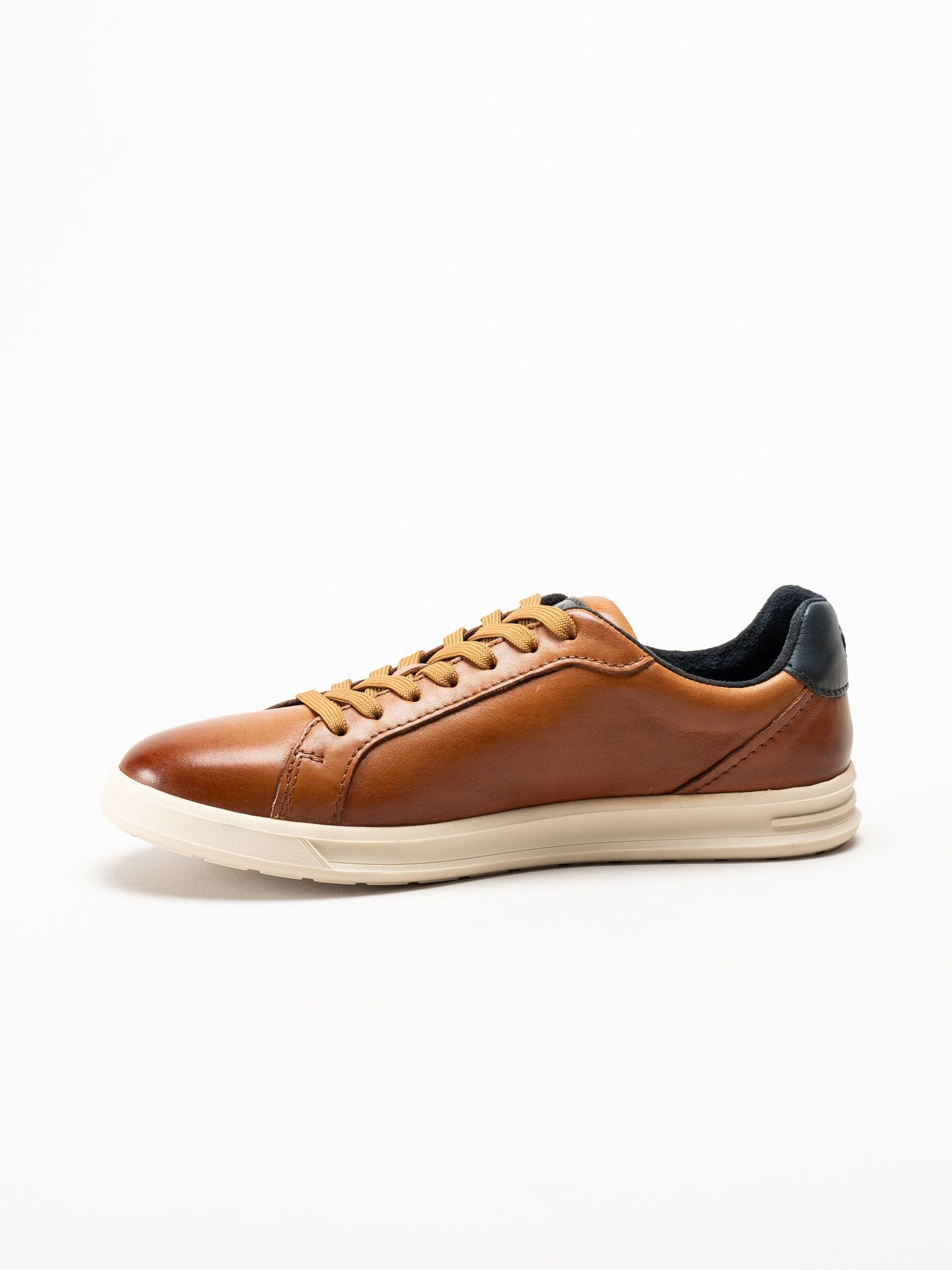 Bugatti - Powder - Ljusbruna sneakers i skinn