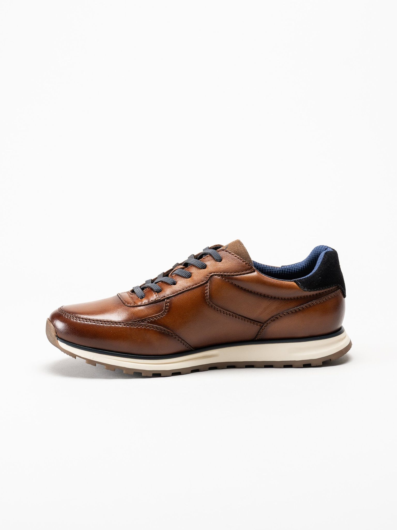 Bugatti - Cirino - Bruna dressad sneaker i skinn