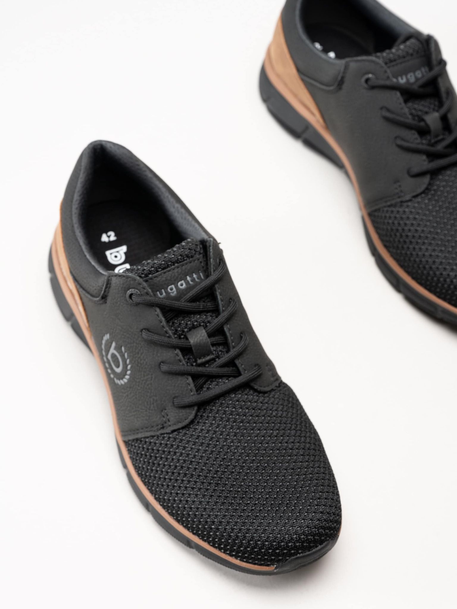 Bugatti - Soa - Svarta sneakers i textil