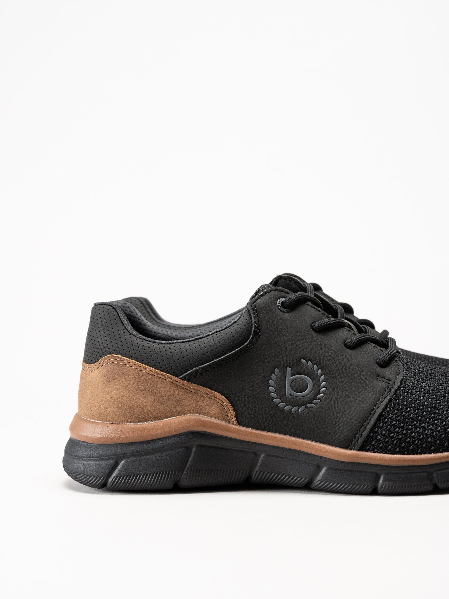 Bugatti - Soa - Svarta sneakers i textil
