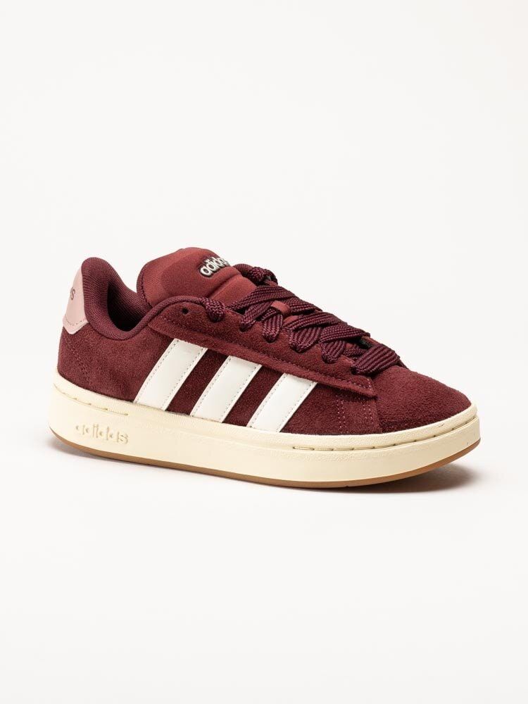 Adidas - Grand Court Alpha 00s - Vinröda sneakers i mocka