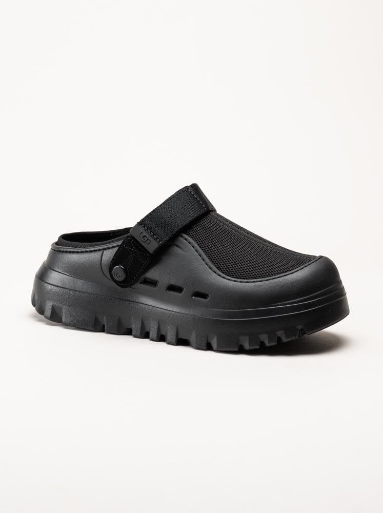 UGG - M PeakMod - Svarta clogs med platå