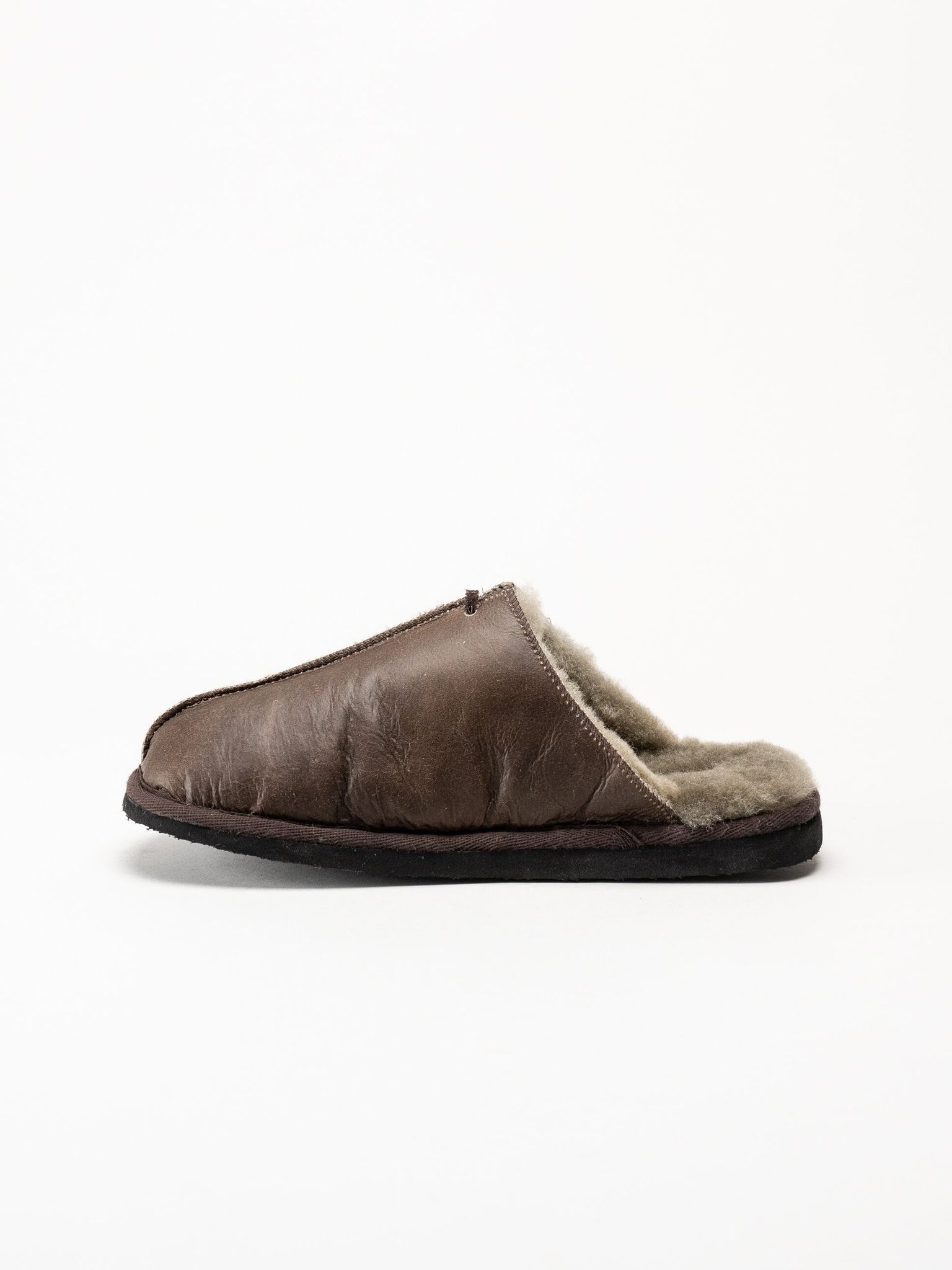 Shepherd - Hugo - Mörkbruna slip in fårskinnstofflor