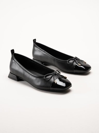 Clarks - Ubree15 Poppy D - Svarta ballerina pumps i skinn