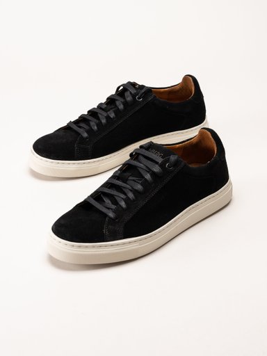Strömberg - Arezzo - Svarta sneakers i mocka