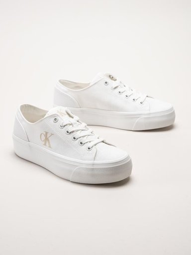 Calvin Klein - Vulc Flatform Low CV Mg - Vita platåsneakers i textil